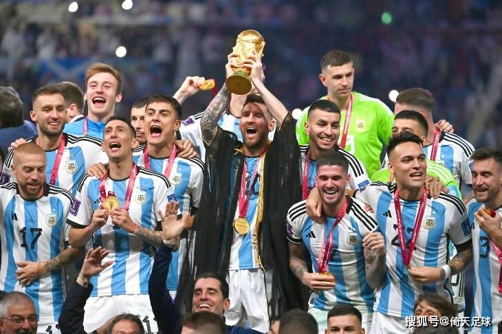 最史诗级的冠军领先优势崩盘盘点！阿森纳会加入这份名单吗？倚天足球